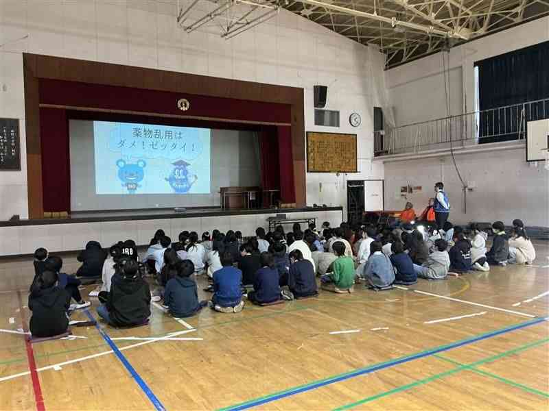 6年　薬物乱用防止教室
